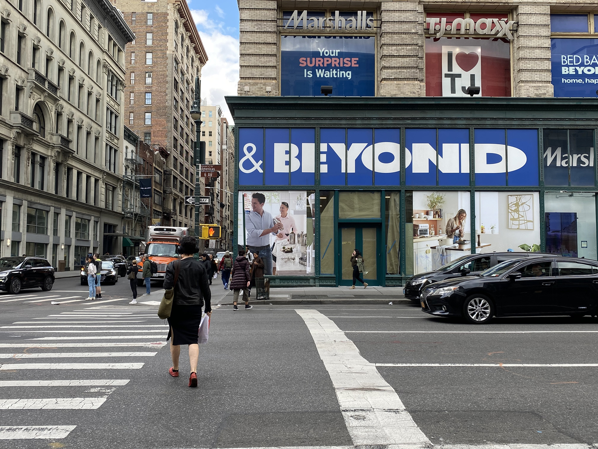 <i>Tal Yellin/CNN</i><br/>A Bed Bath & Beyond store exterior is shown in the neighborhood of Chelsea