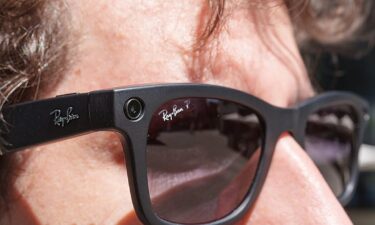 Meta smart glasses behind the wheel: Are they legal in your state