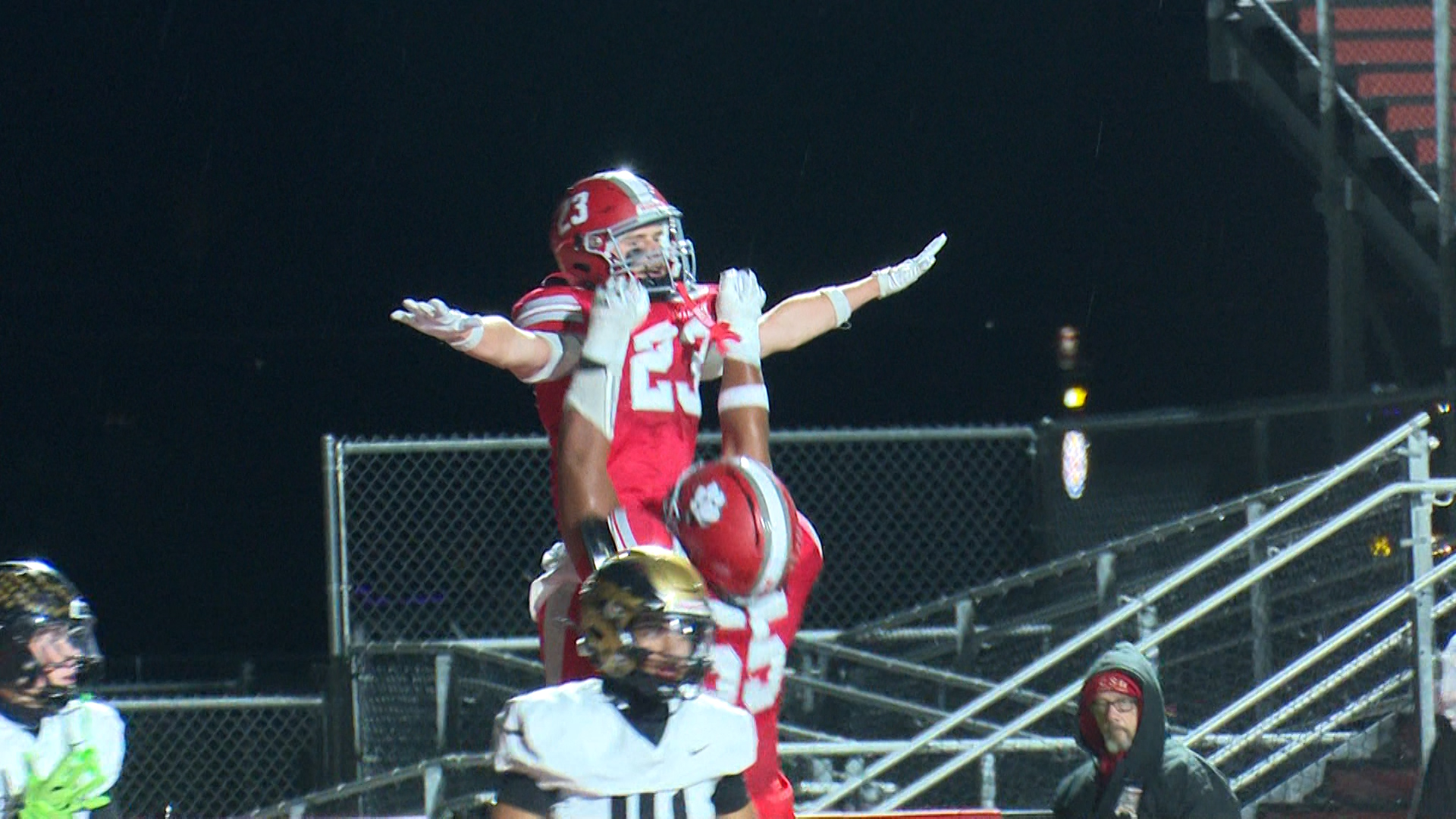 Madison Bobcats defeat Capital Eagles 21-14 in playoff victory